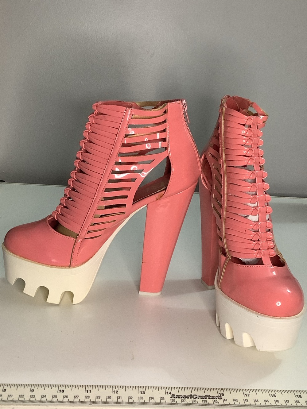 FRH Fahrenheit Coral Pink Strappy Platform High-Heel Lug Booties Size 9